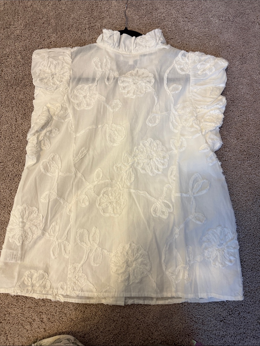 entro White Floral Embroidered Ruffle Sleeve Button-Front Blouse - Picture 10 of 13